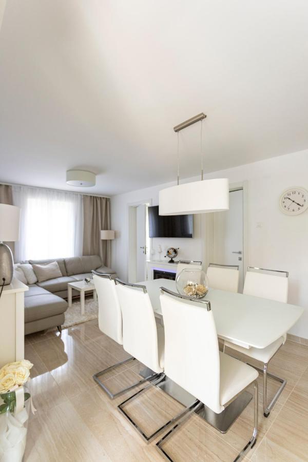 Luxury Mantinela Apartment *