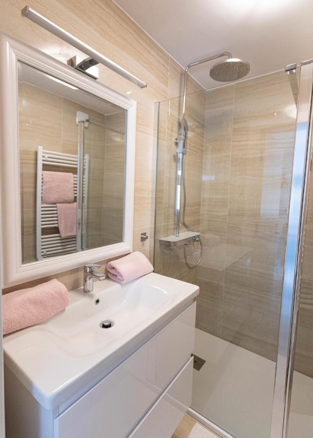 Luxury Mantinela