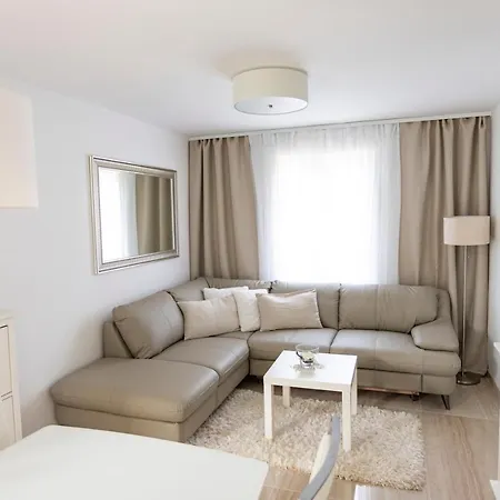 Luxury Mantinela Apartment Malinska Exterior photo